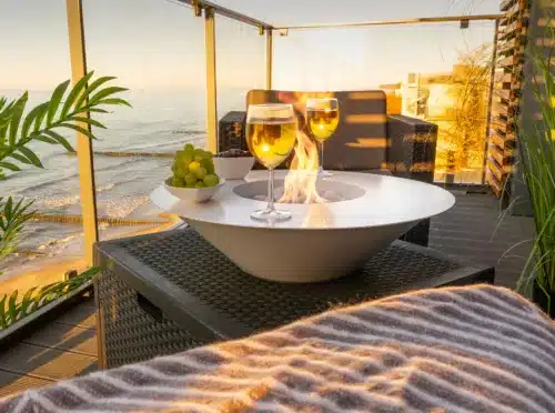Terrasse biopejs – rund og fritstående i hvid